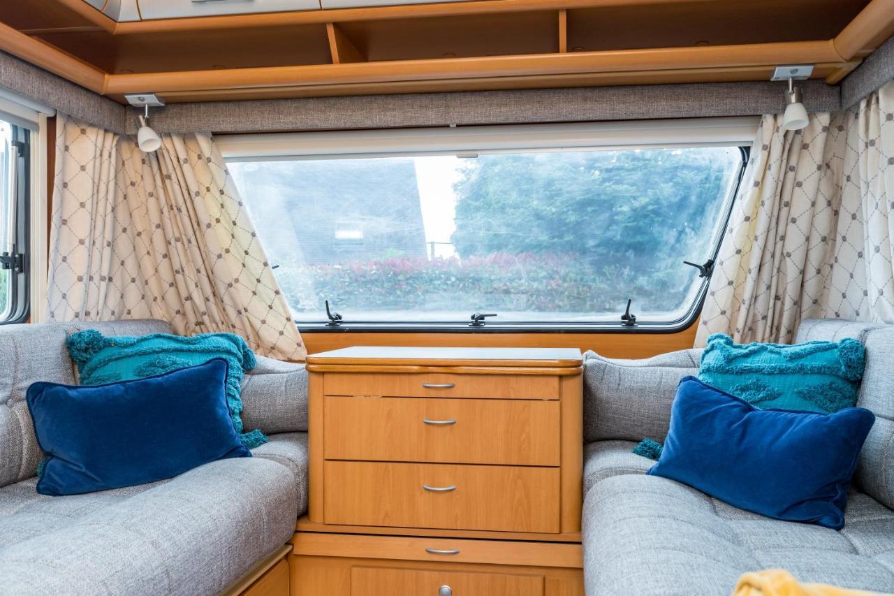 Cosy Caravan On Luxury Campsite Hulme End Kültér fotó