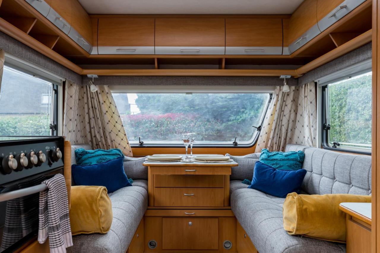 Cosy Caravan On Luxury Campsite Hulme End Kültér fotó